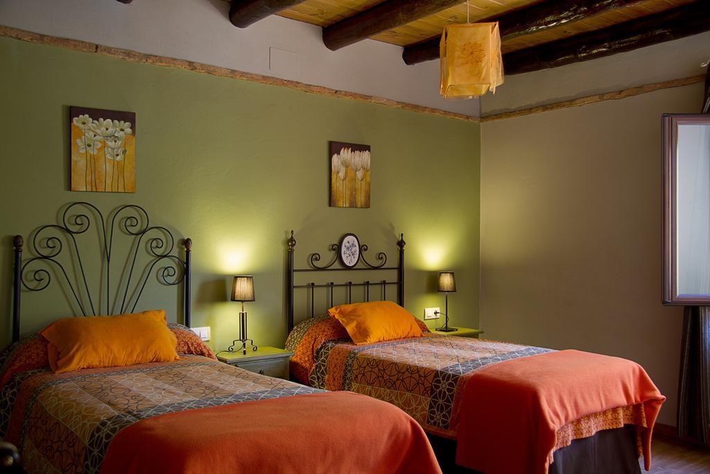 Finca La Colora Guest House Fuenteheridos Room photo